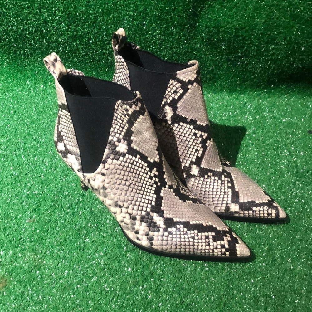 Zara faux snakeskin booties size 40…worn once!!!